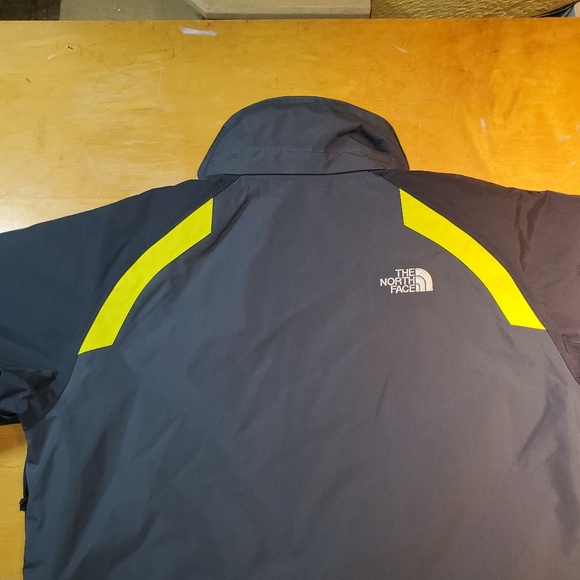 The North Face Hyvent Jacket Size Medium - Picture 3 of 7